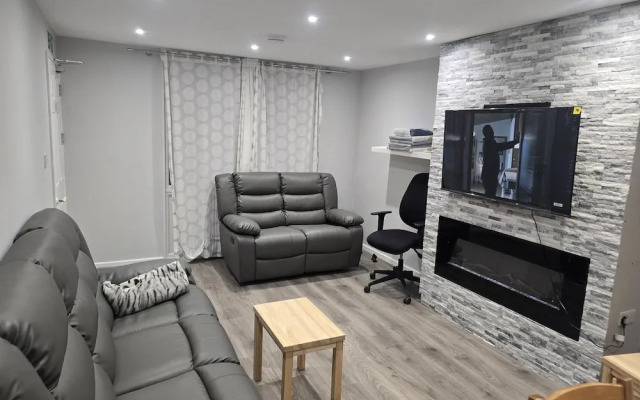 Friendly Retreat at Windermere Way Upto 6 Guests