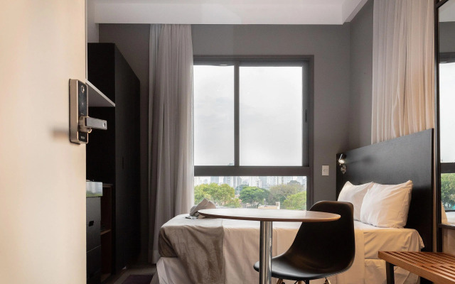 BHomy Vila Olímpia Charmoso e com varanda AL36