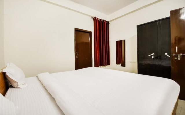 Hotel Raj Niwas by OYO Rooms