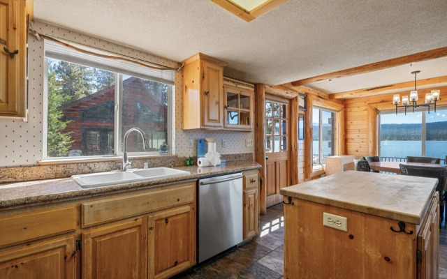 Northern Exposure Lakefront