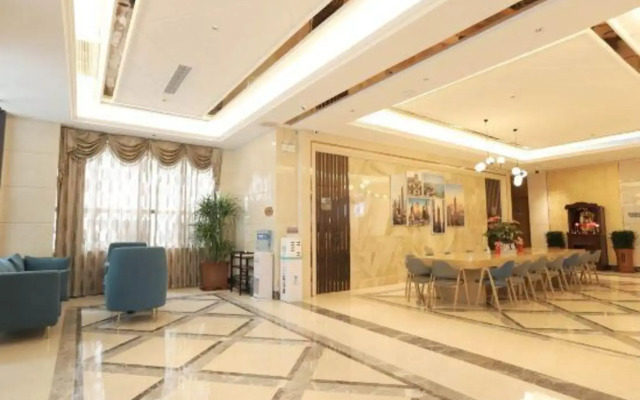 Huandu Around Capital Hotel