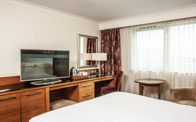 Waterfront Southport Hotel