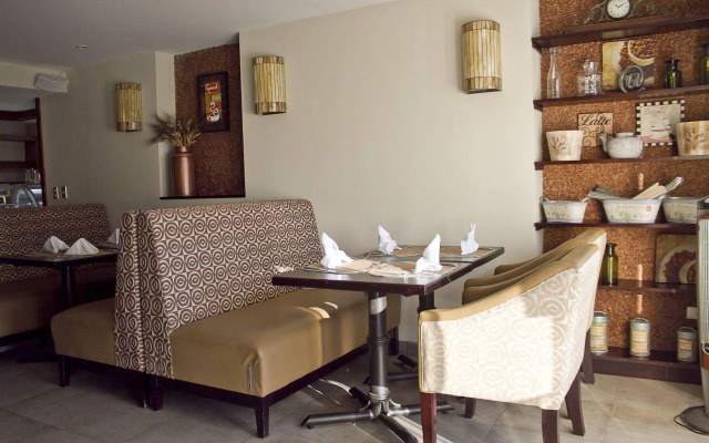 La Riviera Hotel B&B