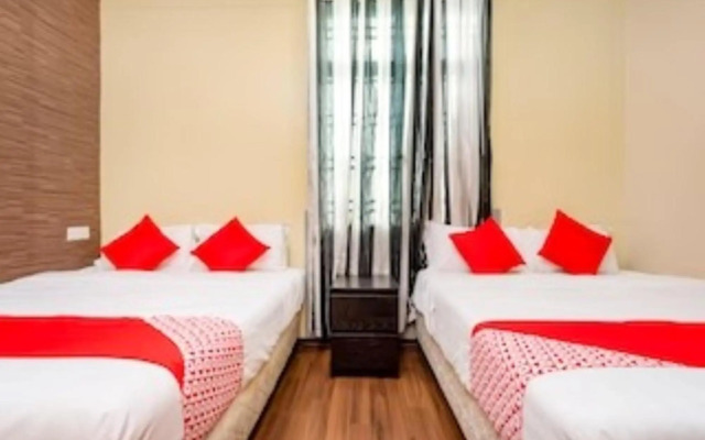 OYO 614 D'PINETREES Hotel