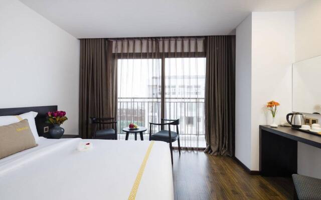 Meriton Hotel