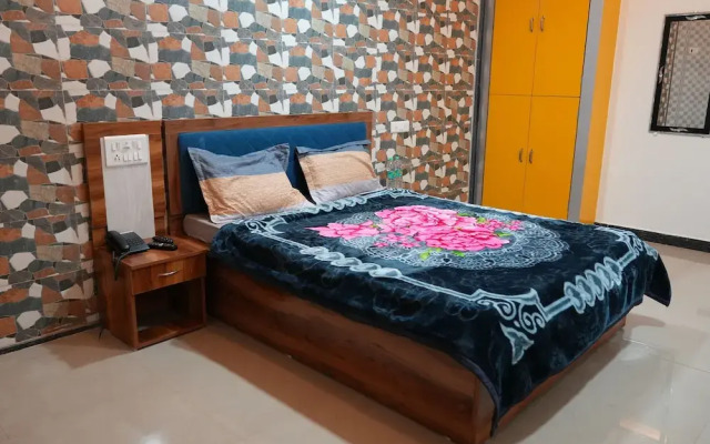 Hotel Nakshtra, Shrungartali