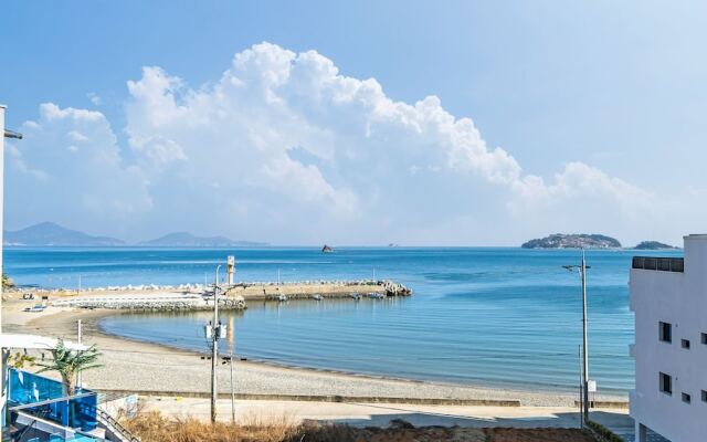 Geoje Memory Kids Pool Villa