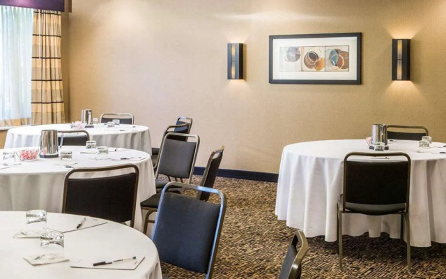 Cambria Suites Traverse City