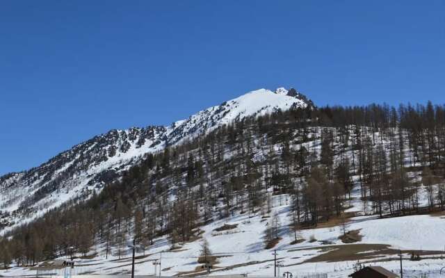 Bel Appartement en Front de Neige