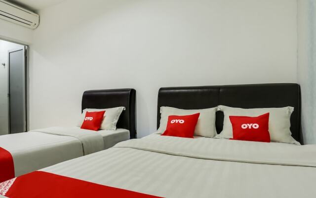 OYO 89583 Grove Hotel