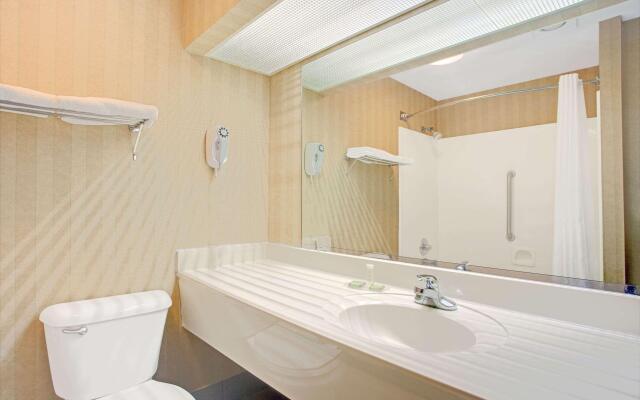 Americas Best Value Inn - Canton