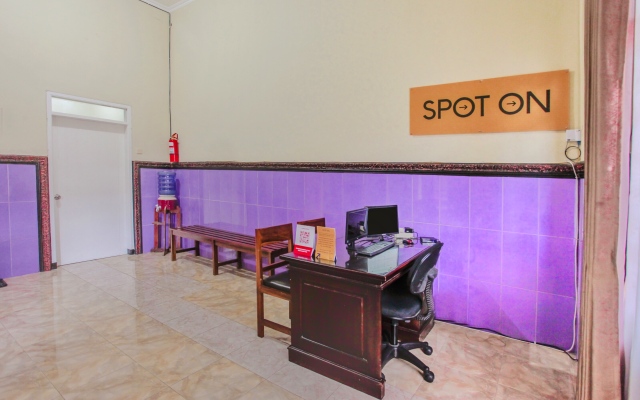 SPOT ON 1870 Graha Batu Mulia