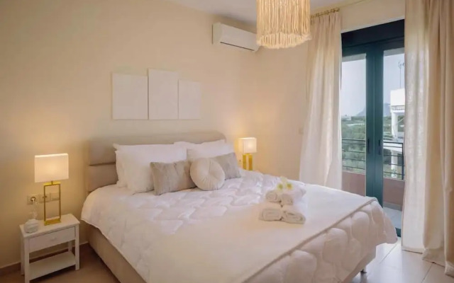 Helen Sweet Home in Kounoupidiana