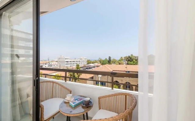 Finikoudes Marina View 202