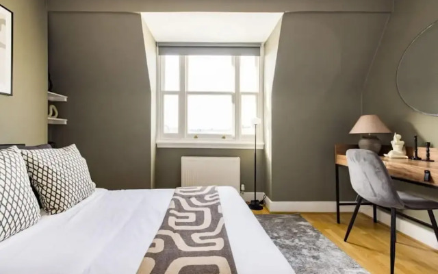 The London Crib - Relaxing 1bdr Flat With Terrace