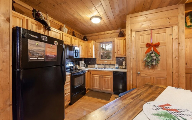 Something Extra 2 Bedroom Cabin by RedAwning