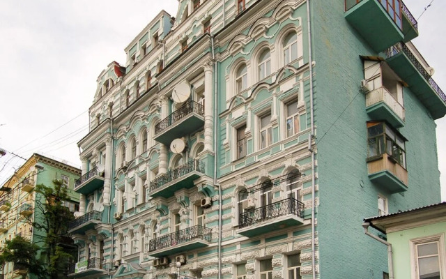 Home-Hotel Mikhailovsksya 22-A