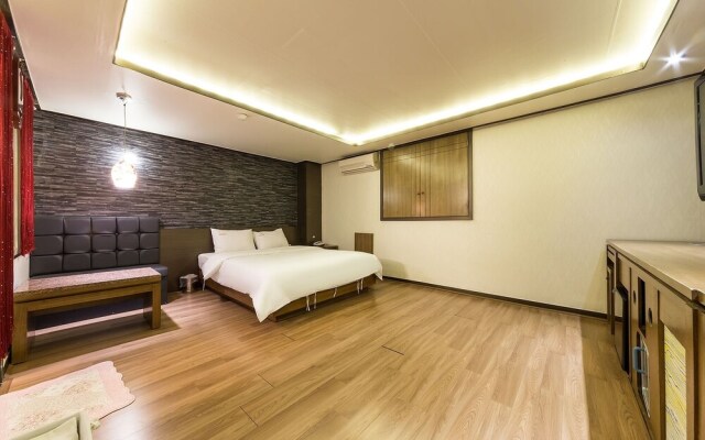 Dongsuwon Gallery