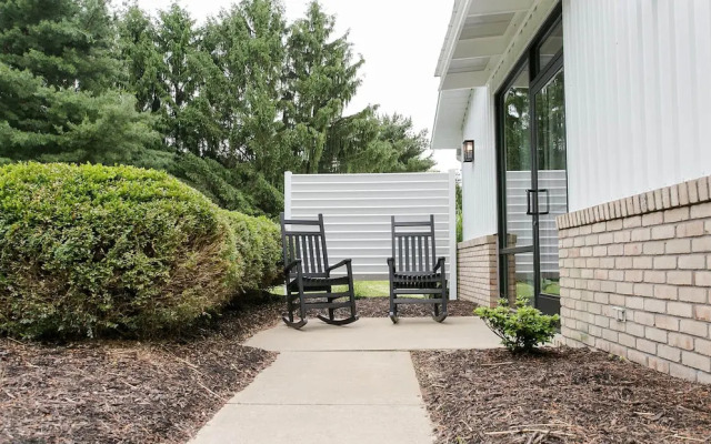 Pine Cove Lodging