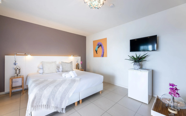 Coral Estate Luxury Resort