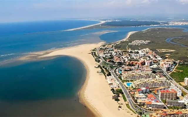 Luxury Front Line Apartment in Isla Canela Beach