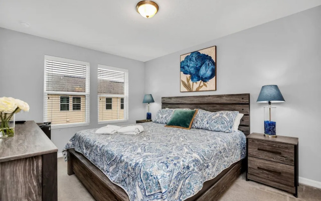 Charming Chalet at Compass Bay Cb101