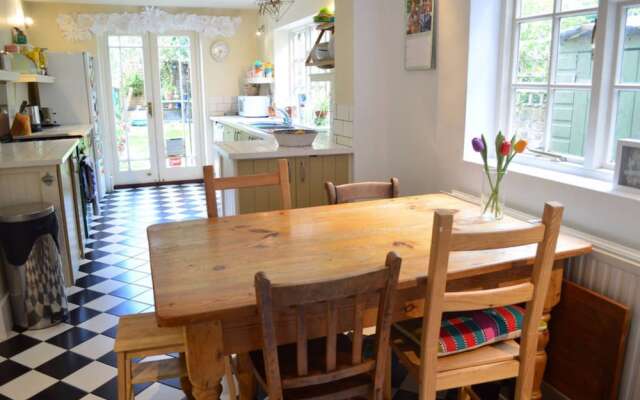 2 Bedroom Home in Stoke Newington