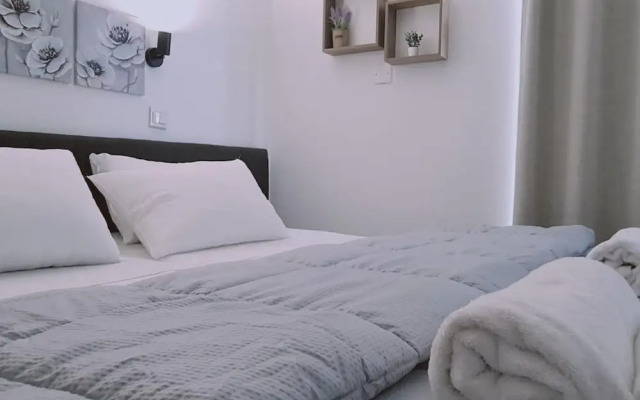 100 AN - Napa Living 39