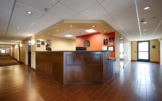 Best Western Plus Parkway Hotel