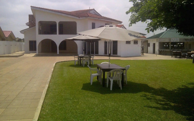 Accra Luxury Lodge