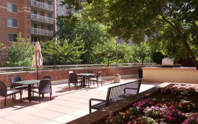 Meridian At Pentagon City