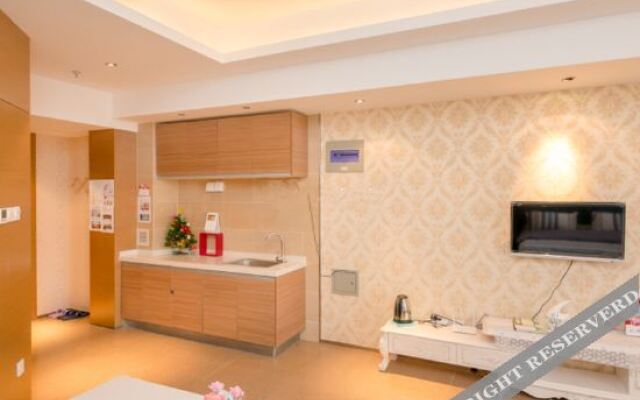 Milai hotel apartment (Jinan North Railway Plaza store)
