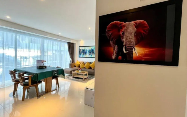 B12a Pool Access Partial Seaview 2brs 1bath Karon