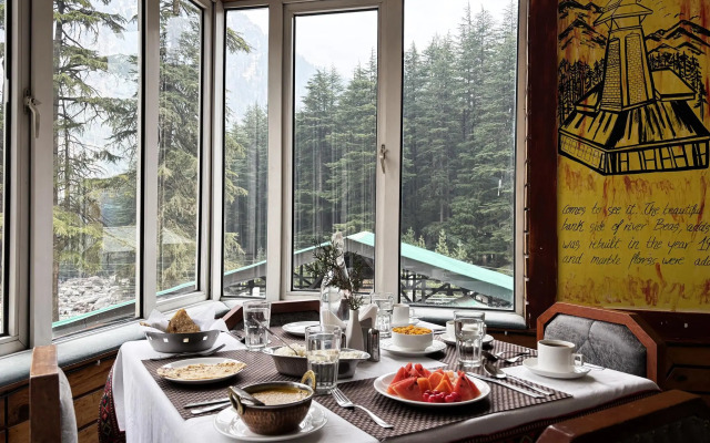 Golden Tulip Manali Hotel