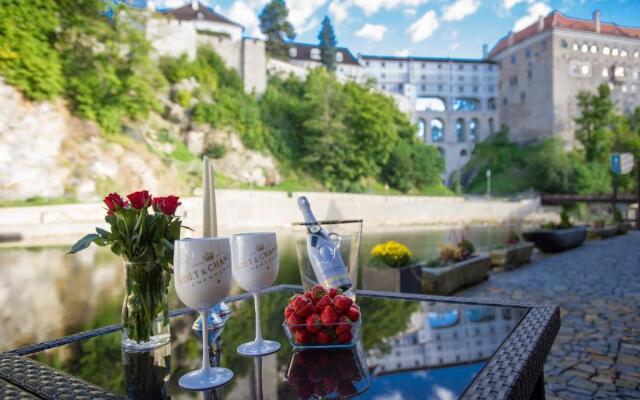 Garni hotel Castle Bridge