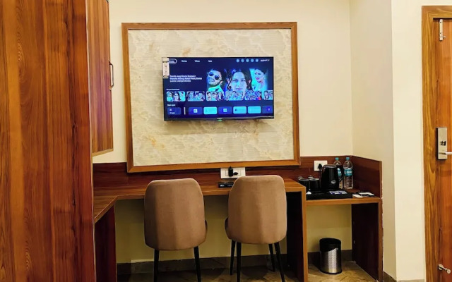 The Velar Hotel, Vijay Nagar