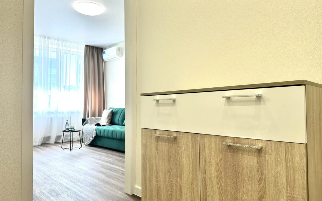 Уютная дизайнерская квартира рядом с морем