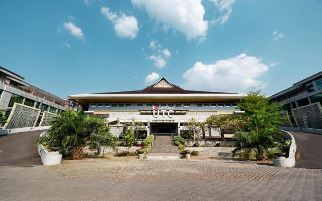 (NOT USE) Capital O 1571 Utc Hotel Semarang