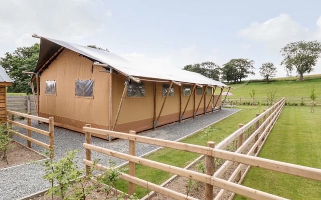 Tilly Bob Lodge