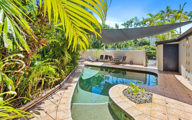 Melaleuca Hideaway - Beach Pool Free Parking