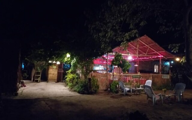Balay Cuyonon Eco Lodge