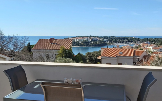 Apartments Romina- 50m from the Sea