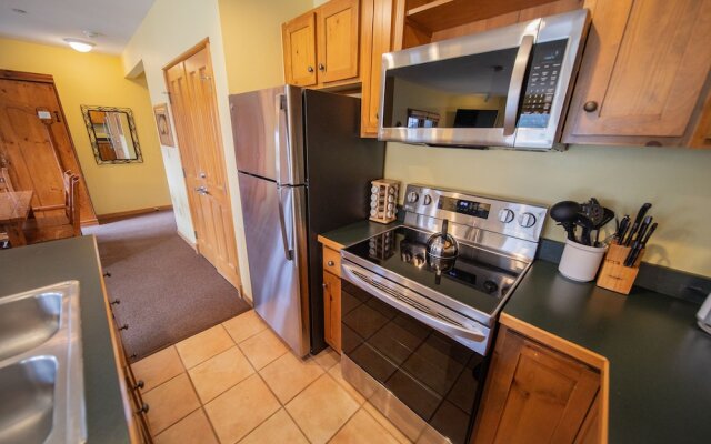 Black Bear 8035 by SummitCove Vacation Lodging