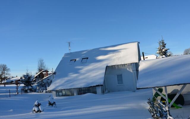 Serene Holiday Home With Private Garden, Whirlpool, Terrace