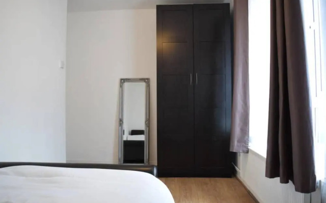 Cosy 4 Bedroom Flat in Kennington