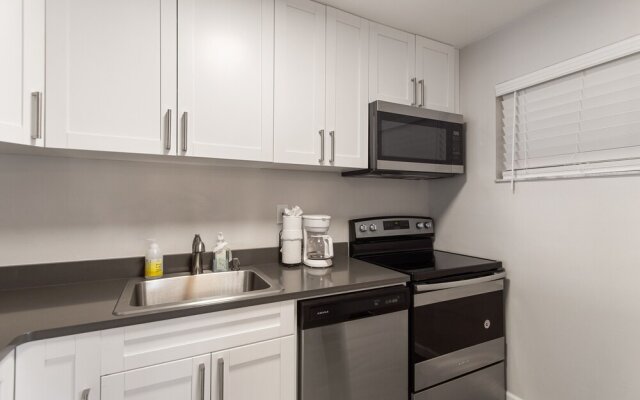 2Bed 2Bath with Patio on 11 Collins ave