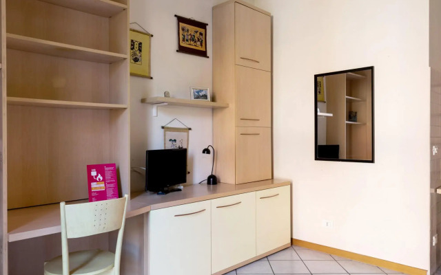 Calari 9 - Bright Studio With Balcony