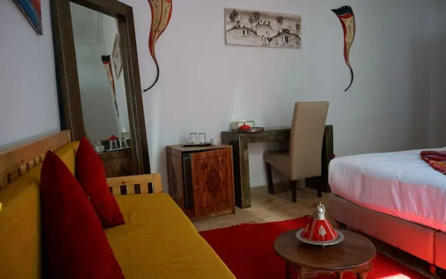 Riad Kalé Polis