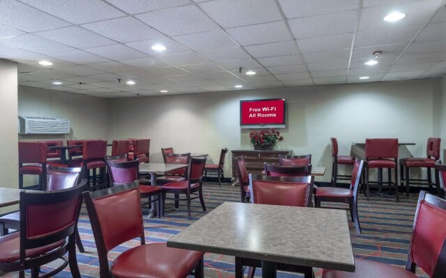 Red Roof Inn & Suites Newark - University