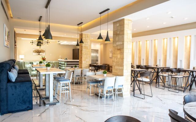 Lagaria Hotel & Apartments